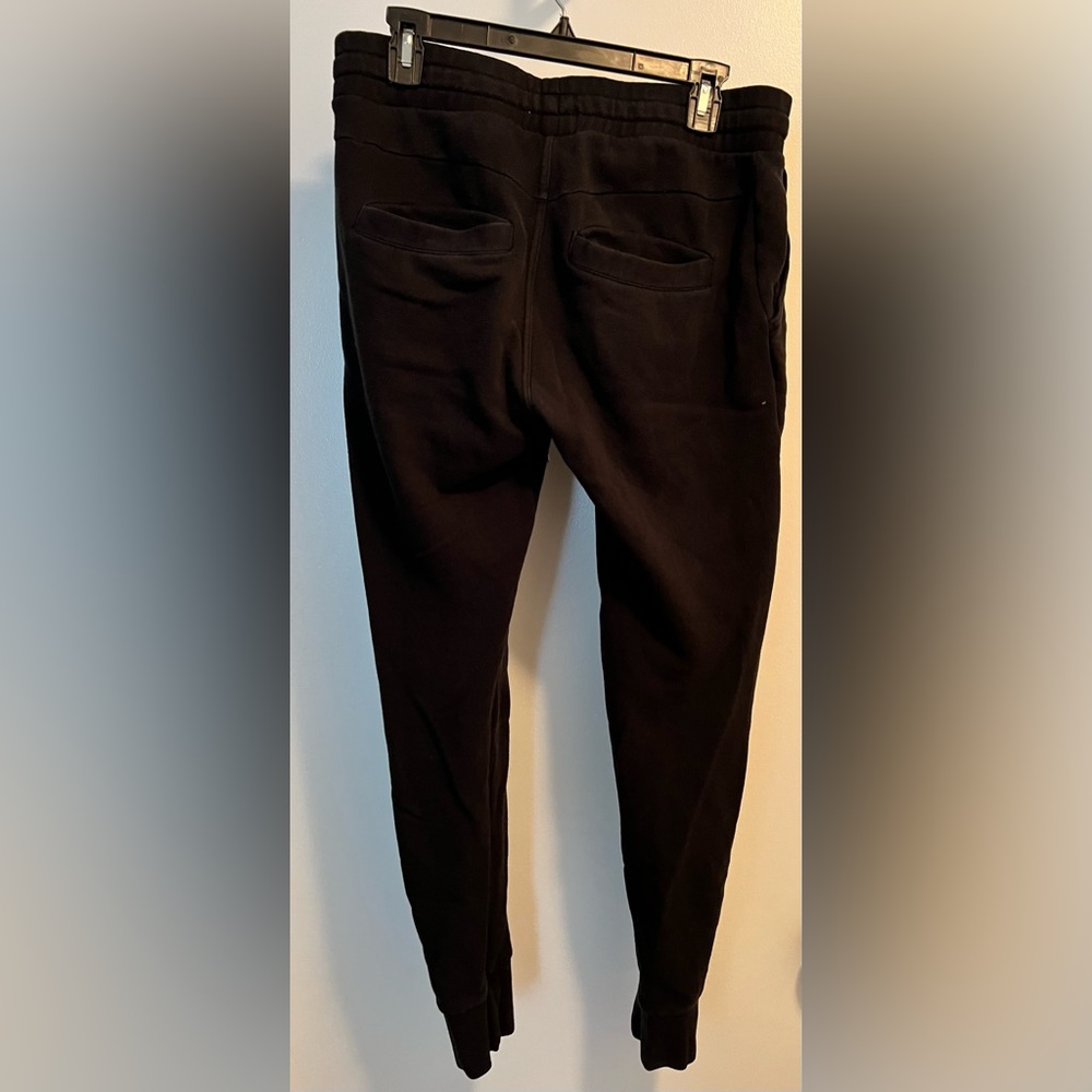Divided Jogger - Picture 2 of 3